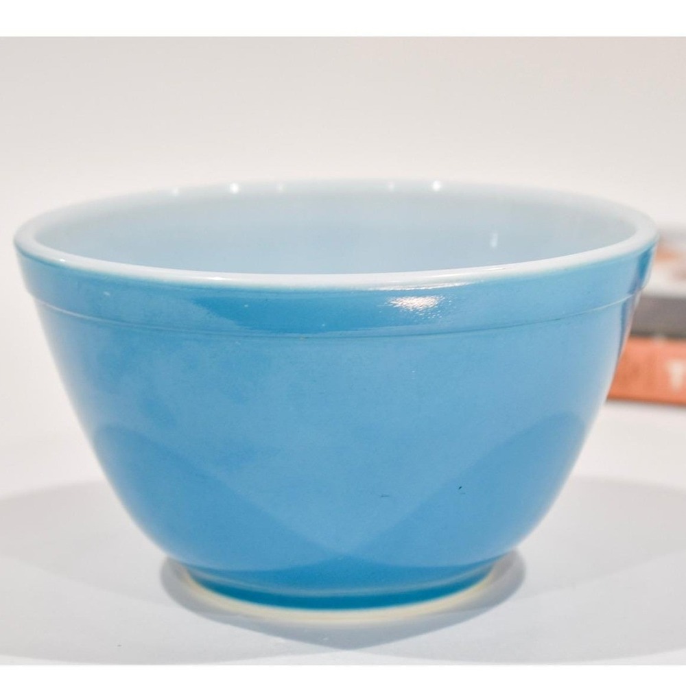 Vintage Pyrex Turquoise Blue Small Mixing Bowl 401 1.5 Pint Glossy Milk Glass